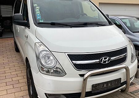 Hyundai H-1