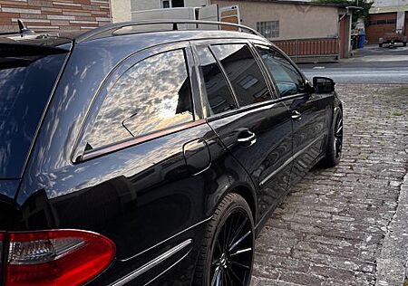 Mercedes-Benz 320