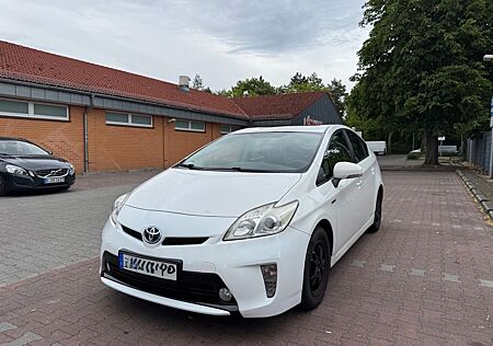 Toyota Prius 1.8-l-VVT-i - Facelift, Mietwagen Paket