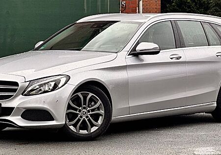 Mercedes-Benz C 220 C220 AVANGARDE / SCHECKHEFT / SERVICE-TÜV NEU