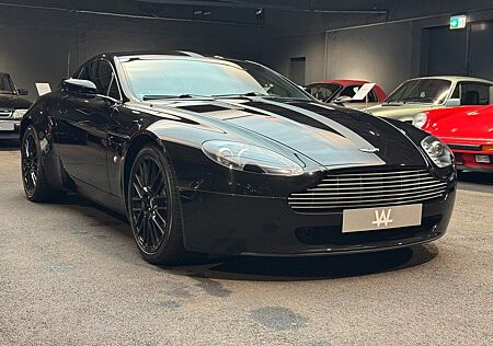 Aston Martin V8 Vantage TOP GEPFLEGT / SCHALTER / 44 TKM