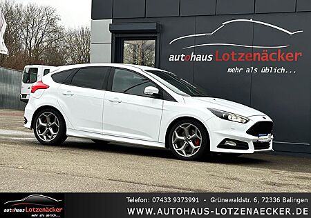 Ford Focus ST 2.HAND|SYNC|BI-XEN|TEMP|LEDER|SHZ