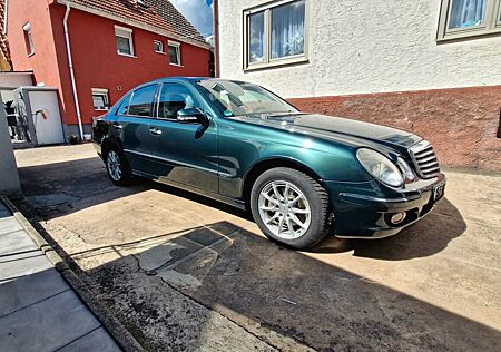 Mercedes-Benz E 280 E -Klasse Lim.