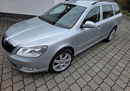 Skoda Octavia Combi,Anhängerk. ,Xenon,KLimaautomatik.T