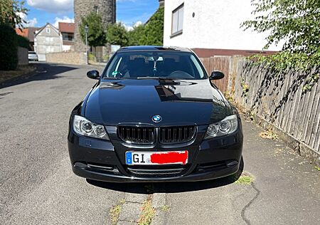 BMW 318i -XENON, PDC,SHZ,AHK