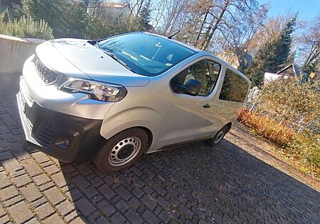 Peugeot Traveller 1,6l BlueHDi 115 S&S 6-Gang Active...