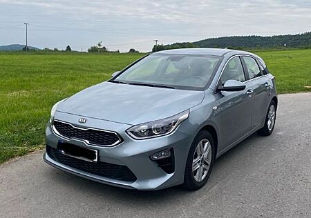Kia Cee'd / Ceed 1.4 T-GDI VIS NAV KOMF
