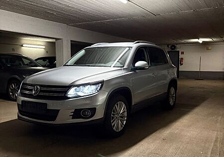 VW Tiguan Volkswagen 2.0 TSI DSG 4MOTION LOUNGE Sport & St...