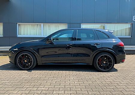 Porsche Cayenne GTS