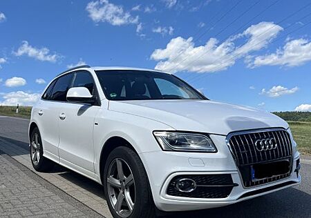 Audi Q5 2,0 TDI Quattro S-Line