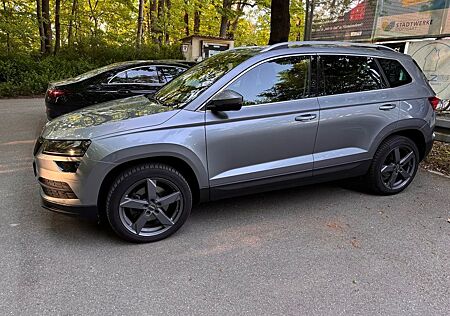 Skoda Karoq 1.5l TSI ACT STYLE*Top Ausst*nur 41.000 km