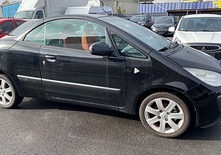 Mitsubishi Colt CZC 1.5 - TÜV und Allwetterreifen neu