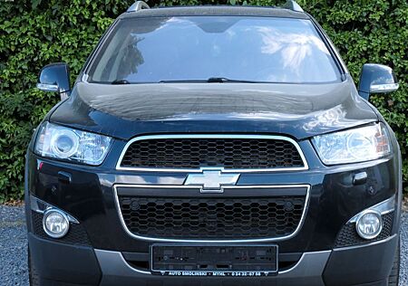 Chevrolet Captiva 2.2TD *7-Sitzer*SSD*Leder*AHK*NAVI+Xenon