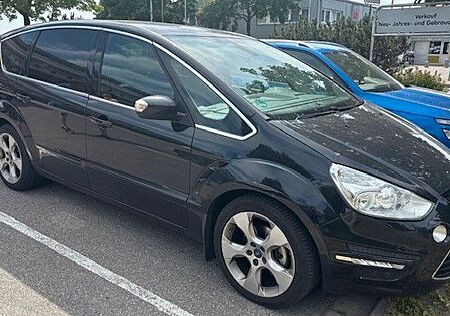 Ford S-Max 2.0Tdci Titanium*7 Sitze*