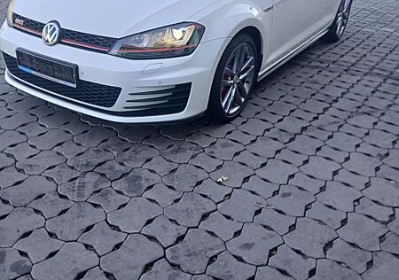 VW Golf Volkswagen 2.0 TSI BMT GTI Performance