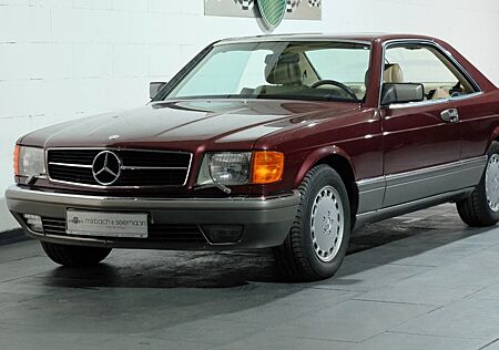 Mercedes-Benz 560 SEC in traumhafter Farbkombination!