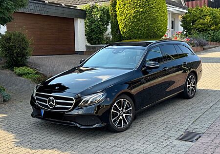 Mercedes-Benz E 220 E 220d T 4MATIC Avantgarde 9G-Tronic