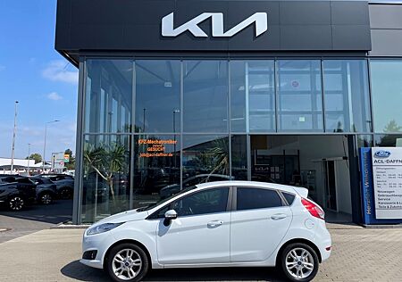 Ford Fiesta Titanium Klima PDC SHZ HeizbWSS Navi