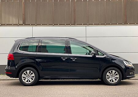 VW Sharan Volkswagen 2.0 TDI DSG / Aut. AHK 7-Sitzer PANORAMA