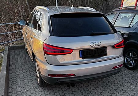 Audi Q3 2.0 TFSI quattro -