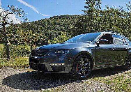 Skoda Octavia 2.0 TSI DSG RS Combi *Challenge*