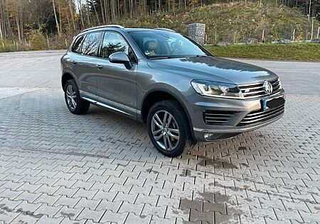 VW Touareg Volkswagen 7P 3.0 V6 TDI Top Auto/AHK/KAM 360°/R-Li