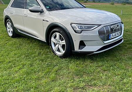 Audi e-tron 55 quattro advanced Siam Beige, 8fach ..