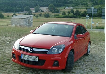 Opel Astra GTC 1.6 Ecotec 85kW GTC