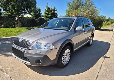 Skoda Octavia Combi Scout 4X4 * Xenon * Klima * AHK