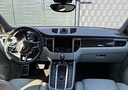 Porsche Macan Turbo Performance