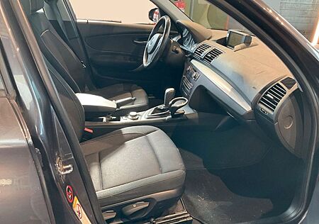 BMW 120 gebraucht kaufen BMW 120d AUTOMATIK NAVI 1.HAND TÜV NEU S.Dach PDC KL