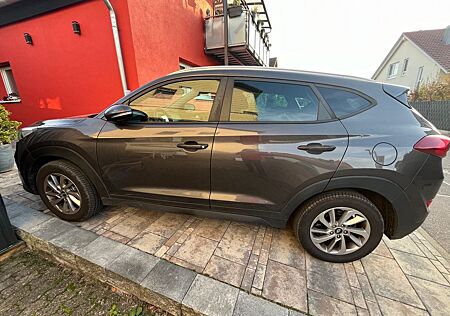 Hyundai Tucson Intro Edition 4WD-Garantie b.2027 möglich