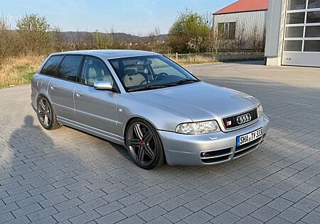 Audi S4 2.7 quattro Avant