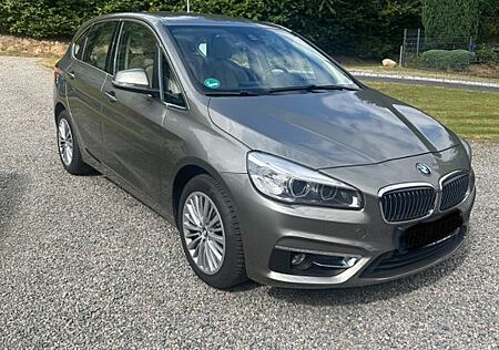 BMW 2er 220 Active Tourer 220i Luxury Line Luxury Line