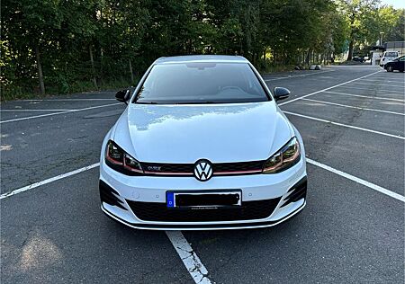 VW Golf Volkswagen 2.0 TSI GTI