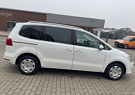VW Sharan Volkswagen Highline/AUTOMATIK/XENON/NAVI/7SITZER/PDC