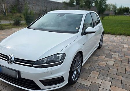 VW Golf Volkswagen 1.4 TSI 92kW BMT LOUNGE - R LINE