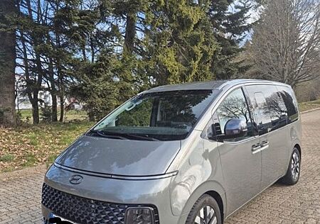 Hyundai Staria 2.2 CRDi Signature 7-Sitzer Auto 2WD ...