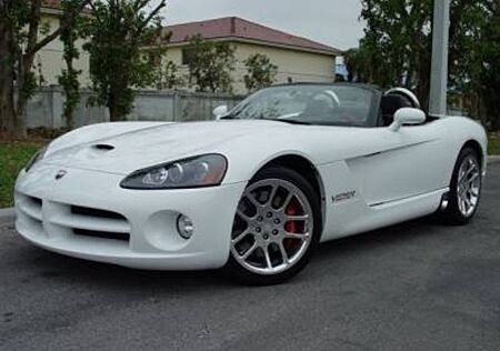 Dodge Viper SRT-10 - TÜV Neu, mit Wertgutachten