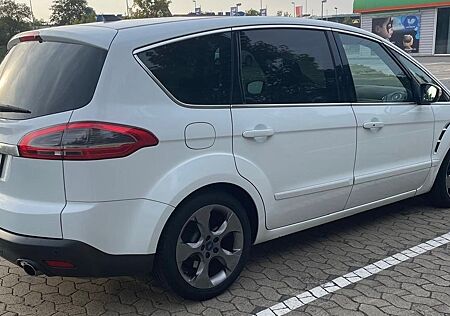 Ford S-Max 2.0 EcoBoost Titanium X PowerShift