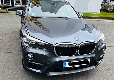 BMW X1 sDrive18i Sport Line . Automatikgetriebe.