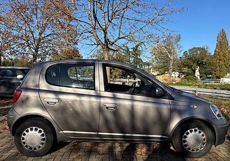 Toyota Yaris 1.3 Automatik,,orig 73 tkm,,1.Hand