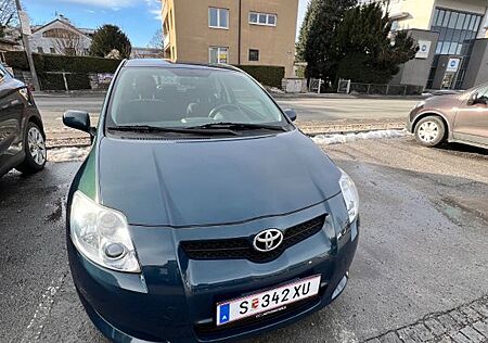 Toyota Auris 1.4 VVT-i -