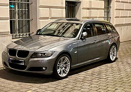 BMW 320i Touring Edition Sport