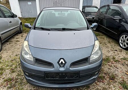 Renault Clio Expression 1.6 16V 65kW