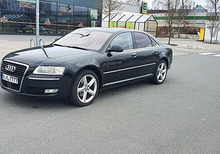 Audi A8 3.0 TDI (DPF) tiptronic quattro -
