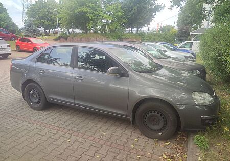 VW Jetta Volkswagen 1.6 Trendline