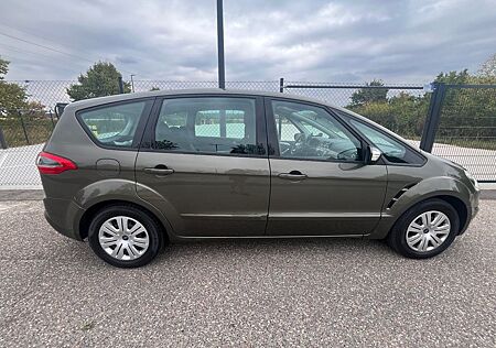 Ford S-Max Ambiente--gepflegt