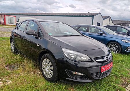 Opel Astra J Lim. 5-trg. Selection