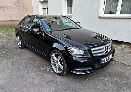 Mercedes-Benz C 180 Automatik, Sitzheizung, elktr. Sitze, Navi